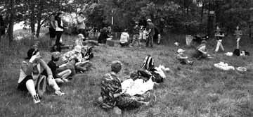 Za války v roce 1943 musel nastoupit na práci do Německé říše ( do Reichu ), působil jako pekař ve městě Saint Malo v severní Francii.