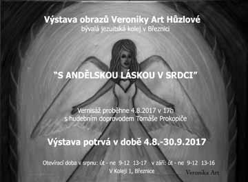 66 kají rýhou zpět do tlamy. Celé odpoledne pak milý velbloud děti vozil. Trpělivější a hodnější zvíře jsem neviděla. Pokud zrovna neměl nikoho na hřbetě mezi hrby, byl v neustálém obležení dětí.