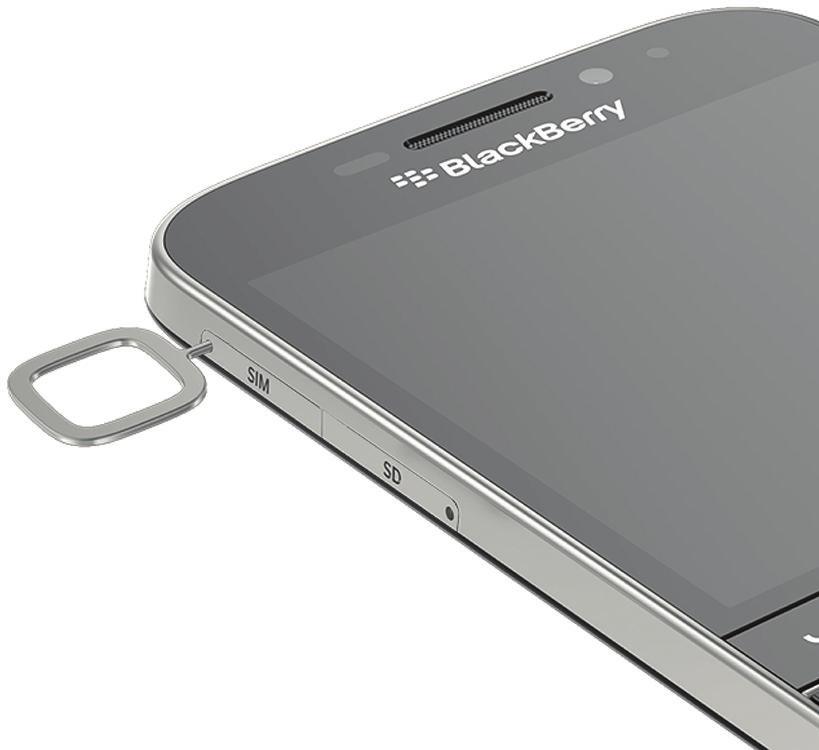 Zařízení BlackBerry nemusí kartu SIM rozpoznat nebo se karta SIM může zaseknout, pokud je silnější než karta nano SIM.