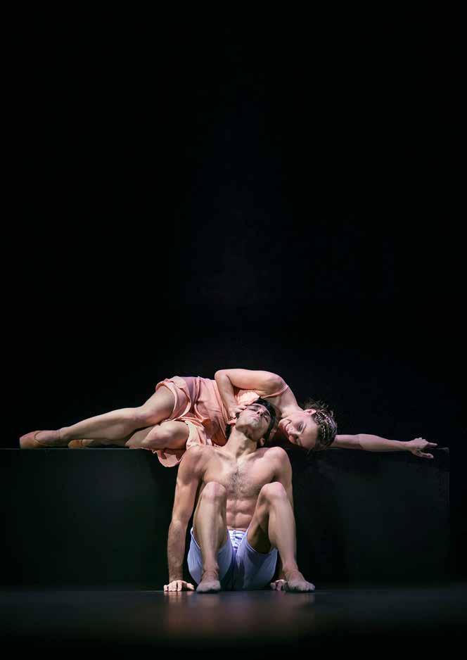Balet Umělecký šéf: FILIP BARANKIEWICZ Romeo a Julie Hudba: Sergej Prokofjev Choreografie a režie: Petr Zuska Scéna: Jan Dušek Kostýmy: Roman Šolc Světla: Pavel Dautovský, Petr Zuska Tragédii Romea a