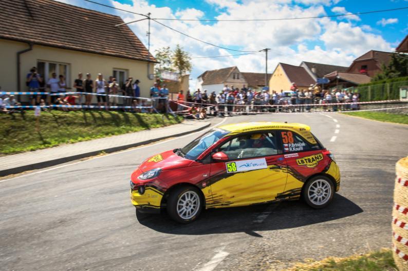 než se Štěpánem Palivcem, byl to ale už třetí závod v měsíci a najeté ostré kilometry se ukázaly jako velká devíza. Auto fungovalo skvěle, díky za přípravu patří Brynda Racingu.