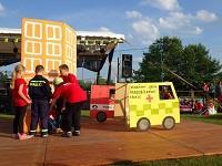 S některými scénkami se mladí hasiči představili na setkání přípravek mladých hasičů ve Břehách.