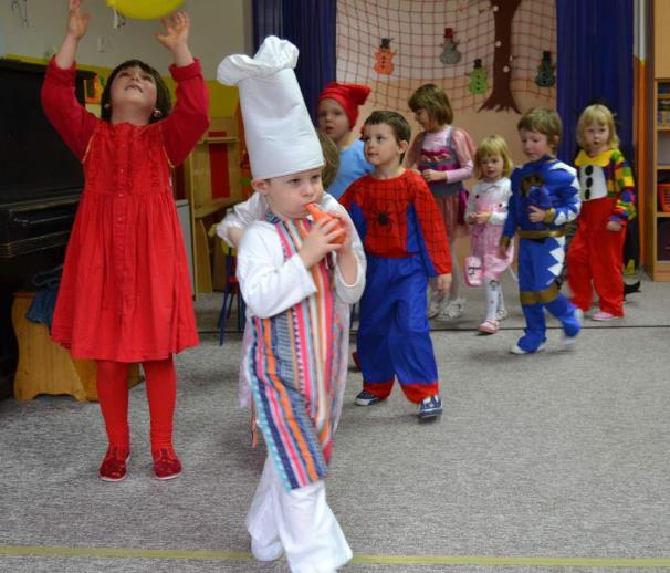 Ve čtvrtek 14. února navštívilo školku a žáky 1. a 2.
