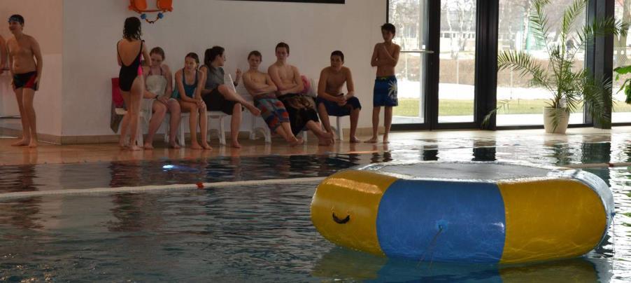 března byly jarní prázdniny, byla zavřena i mateřská škola. Středa 20. března byla ve znamení Vynášení Moreny neboli Smrtky.