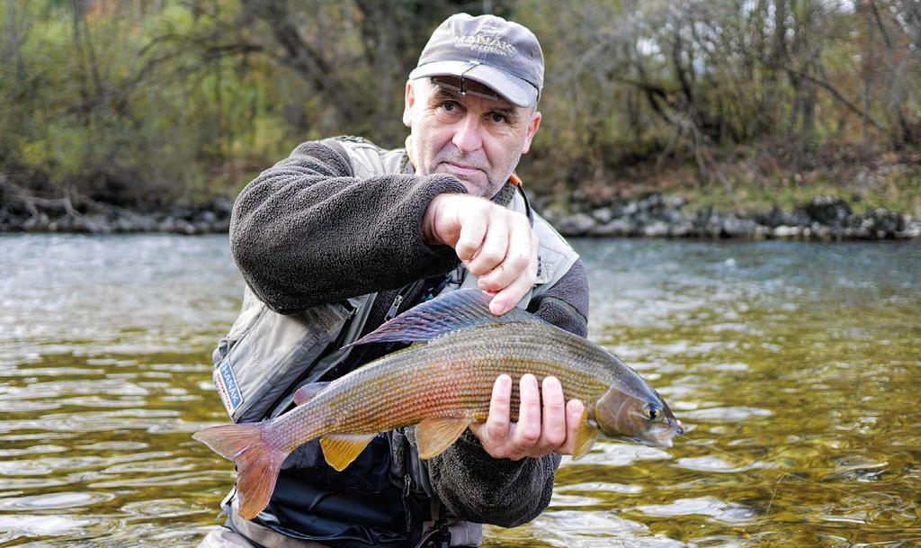 Šestidílné provedení značně zjednodušuje přepravu i skladování. Doutníková rukojeť, jednonožičková očka. Série prutů Czech Nymph Champion 4 v 1 je dodávána včetně látkového obalu a pevného tubusu.