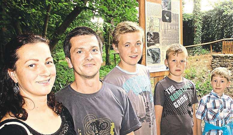 Trvalo 40 let, než lidé dospěli ktomu, že Javory nejsou ani folk, ani folklór, dodává. Strana 6 PORADNA Koupelnasedáopticky zvětšit.