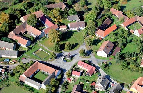 Dle počtu členů patří Klub orientačních sportů TJ TESLA BRNO mezi největší v ČR (počet členů 237 k 31. 12. 2017).