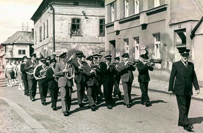 archiv jilemničanky Jilemničanka historické foto. Na některých pohřbech (např.