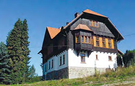 Kníže Schwarzenberg ji potvrdil o rok později. Podle sčítání lidu v roce 1910 v Uhlíkově žilo ve 31 domech 225 obyvatel. Jinak Uhlíkov patřil k nedaleké místní obci Hintring neboli Záhvozdí.
