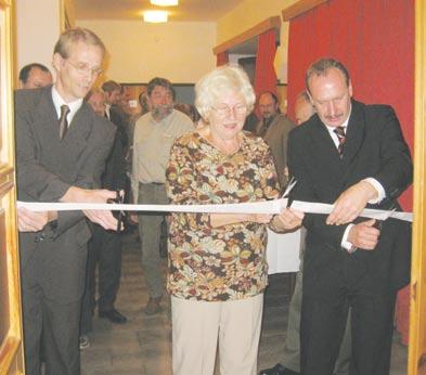 Roèník XV. LISTOPAD 2009 Cena 6 Kč PŘEŠTICKÉ NOVINY Měsíčník pro Přeštice a okolí l Vydává Město Přeštice Vychází již od roku 1995 OSLAVY 28. ŘÍJNA str. 6 CHOVATELÉ VYSTAVOVALI str.