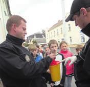 Také v anketě, jíž se v průběhu srpna zúčastnilo 995 lidí, se pro variantu další existence zařízení vyslovilo 93,8 % respondentů, většina z nich však požadovala zlepšení zázemí a doplnění atrakcí pro