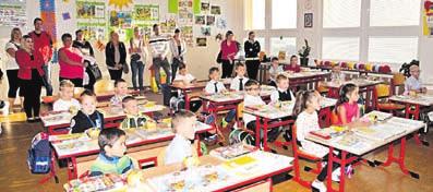 Na výběr byly tři trasy, z nich největší zájem měly převážně rodinné kolektivy o desetikilometrovou. Na cestu se vydaly i maminky s kočárky.