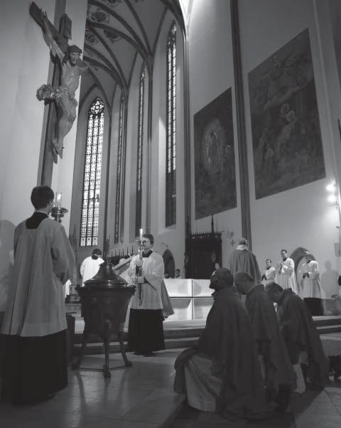 Princip činné účasti věřících na slavení liturgie Z historického přehledu vývoje vztahu mezi katechezí a liturgií vyplývá, že za společný úkol katecheze a liturgie je dnes považováno živení živé,