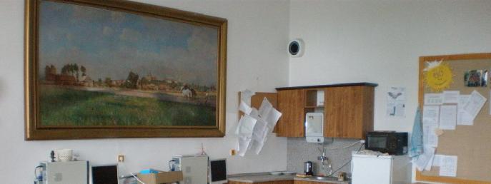 Azyl ve sborovně Když jsme museli vyklidit a opustit ředitelnu, bylo nutné nalézt na více než dva týdny zázemí