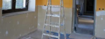 Je tímto vyjímečná, jediná, a proto také nejsvětlejší učebna ze všech učeben.