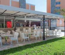 V hotelu je recepce se směnárnou, trezorem (za poplatek) a Wi-Fi připojením. Dále restaurace, 2 bary, 3 bazény, 1 oddělená část bazénu pro děti, dětská hřiště a minimarket.