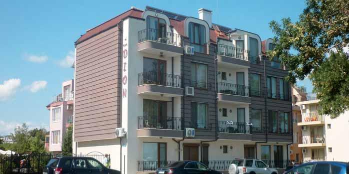 Rezervujte včas Rodinná dovolená Blízko pláže a centra Oblíbené Dion Apartmány Bez stravy / možnost dokoupení snídaní BULHARSKO LOZENEC Rodinný apartmánový dům Dion se nachází v klidnějším letovisku