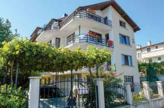 BULHARSKO LOZENEC Rosen Pokoje Bez stravování / možnost dokoupit snídani nebo all inclusive Lozenec Resort Hotel All inclusive Útulný rodinný penzion s bazénem se nachází v klidnější