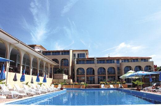 SOZOPOL Hotel HERA RAŇAJKY OVERENÁ KVALITA POLPENZIA ZA DOPLATOK APARTMÁNY PLÁŽ 120m Popis, poloha: Hotel sa nachádza v novej časti Sozopolu, asi