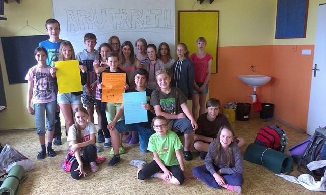7 Studánka č. 4/2017 Pohár Rozhlasu V pátek 5. května se uskutečnilo na trutnovském stadionu okrskové kolo Poháru rozhlasu, což je soutěž týmů i jednotlivců v atletických disciplínách.