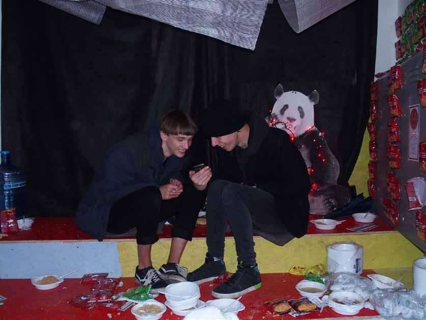 exkurze na famufest Vybraní studenti tříd MMT1,2,3 navštívili tradiční festival studentských filmů FAMUFEST.