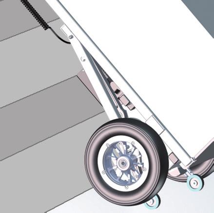 CargoMaster ankippen und in Balance halten. Naklopte CargoMaster a udržte rovnováhu. Rückwärts ganz an Stufe fahren.
