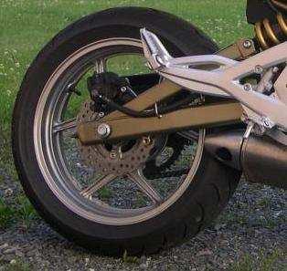 pouze zadní brzdou Kawasaki er-n zpomalení zpomalení [m*s - ] 3 1,7,,9 3, 3,3 3, 3, rychlost 3 3 1 1,7,,9 3, 3,3 3, 3,