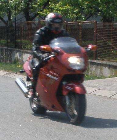 Honda CBR 11 XX Zrychlení 1,7,9 3, 3,3 3, 3, 3, 3,9,, zrychlení [m*s - ],3, čas Rychlost 1 1,,9 3, 3,3 3, 3, 3,9,,1,,3,