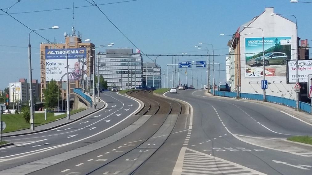 Z hlediska správy a tvorby životního prostředí urbanizovaných sídelních celků je však zelená trať jediným možným způsobem jak zcela využít již zabrané přírodní plochy dopravní infrastrukturou pro