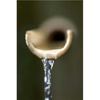 Užitková voda Užitková voda musí být zdravotně nezávadná Pouze některé parametry (např.