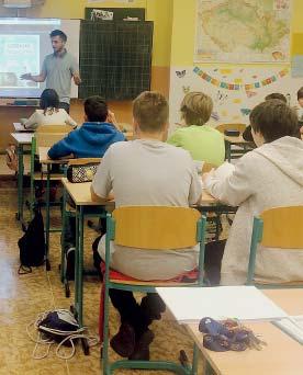 Stážisté seznamovali anglicky naše děti se svými zeměmi, zvyky a nejrůznějšími zvláštnostmi.
