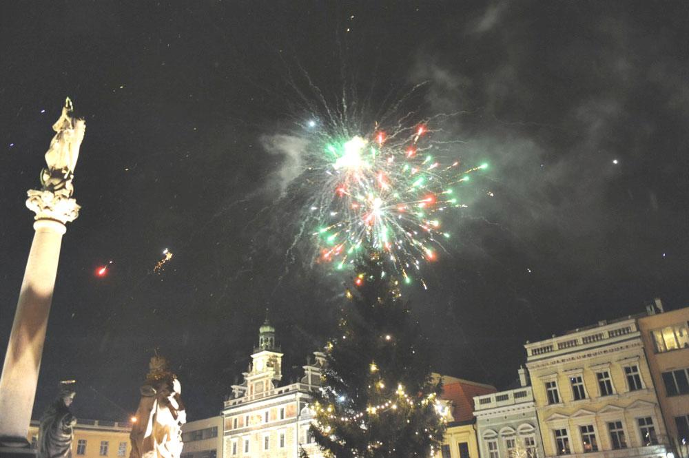 Praha-východ oznámila míru nezaměstnanosti ve výši 3,3 % (měsíc předtím rovněž 3,3 %), Mladoboleslavsko 4,6 % (4,5 %), Benešovsko 5,5 % (5 %), Pardubicko 6,1 % (5,6 %), Kutnohorsko 9,2 % (8,7 %) a