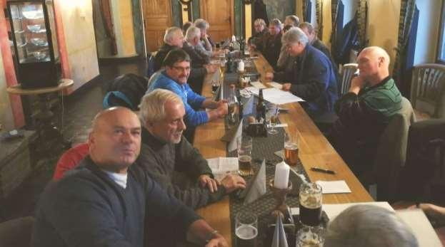 VÝROČNÍ ČLENSKÁ SCHŮZE KLUBU 18. 11. 2017 Lysá nad Labem Výroční členská schůze probíhala při příležitosti celostátní výstavy a speciální výstavy klubu v předstihu již v listopadu 2017.