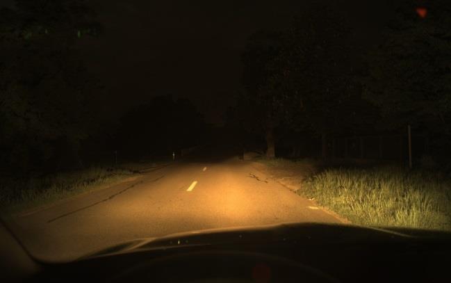 úrovně kolen vůči pozadí: 0,42