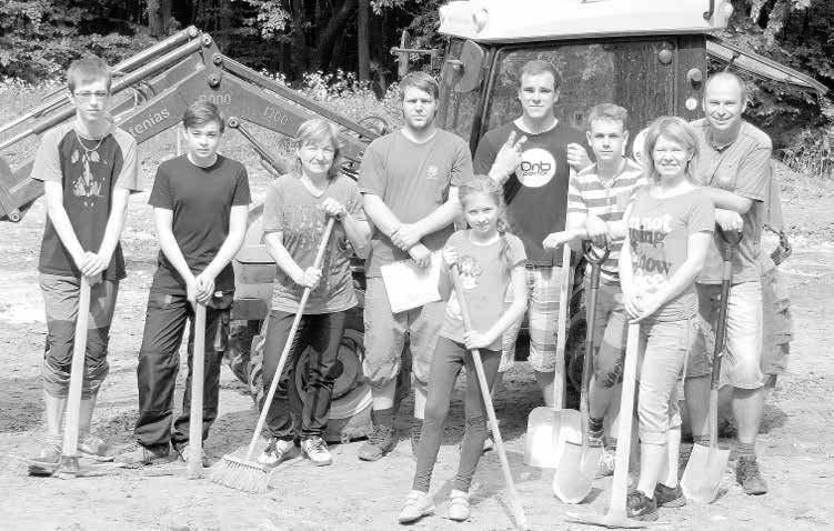 Čím víc lidí se zapojí, tím lépe, apeluje na obyvatele Bořek Žižlavský, místostarosta Buchlovic. S kritikou projektu přišla architektka Petra Kropáčová, vedoucí Folklorního studia Buchlovice.