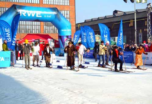ZPRAVODAJ MĚSTSKÉ NEMOCNICE OSTRAVA / ROČNÍK XIV / ČÍSLO 4 / DUBEN 2014 STRANA 5 V Dolních Vítkovicích se závodilo na běžkách, zdravotní péči zajišťoval tým z Městské nemocnice Ostrava V deseti