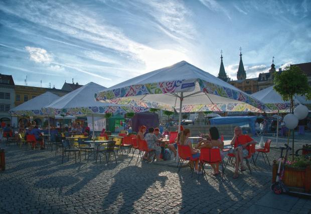 Kroměříž žije, Kroměříž baví, Kroměříž je tu pro vás! Kroměříž letos nabídne osvědčená lákadla i novinky. Centrem dění bude - jak se již stalo zvykem - Velké náměstí.