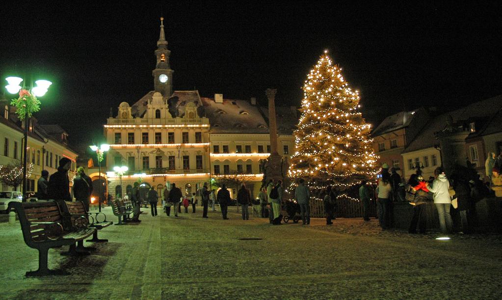 2017 Město Kamenický Šenov ADVENT 2. - 3.12.2017 http://www.kamenicky-senov.cz Obec Chotovice 4.12.2017 MIKULÁŠ http://www.obecchotovice.cz Sklářské muzeum Nový Bor 11. 17. 12.