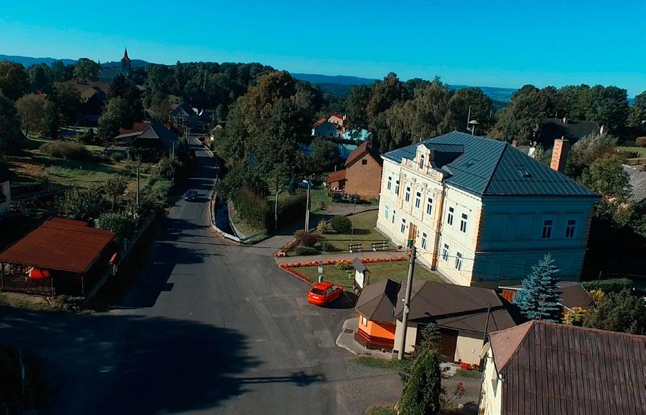 8 Obec Nový Oldřichov CESTUJEME NOVOBORSKEM OBEC NOVÝ OLDŘICHOV Nový Oldřichov je obec ležící jihozápadně od Kamenického Šenova.