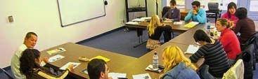 pro dospělé od 18 let průměrný věk 29 let (v létě 21 let), ESTA na všechny kurzy, 10 studentů ve třídě, obecná a obchodní angličtina, TOEFL, apartmány v centru, 2 týdny od 16 380 Kč, 12 týdnů od 84