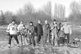 Městě hrát kanadský hokej na slepých ramenech Moravy. Od roku 1928 do r.