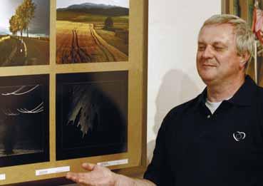 fotografií od 14 autorov, čo je z postupujúcich 50-tich autorov vcelku úspech.