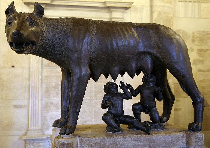 Kapitolská vlčice, symbol Říma, je dílem Etrusků ze 6.stol. př.kr. http://commons.wikimedia.