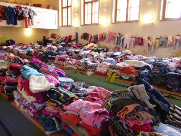 Velmi nás těší stoupající zájem o Bazárek a doufáme, že se stejné popularitě bude těšit i Bleší trh, který jsme v roce 2015 zorganizovali poprvé.