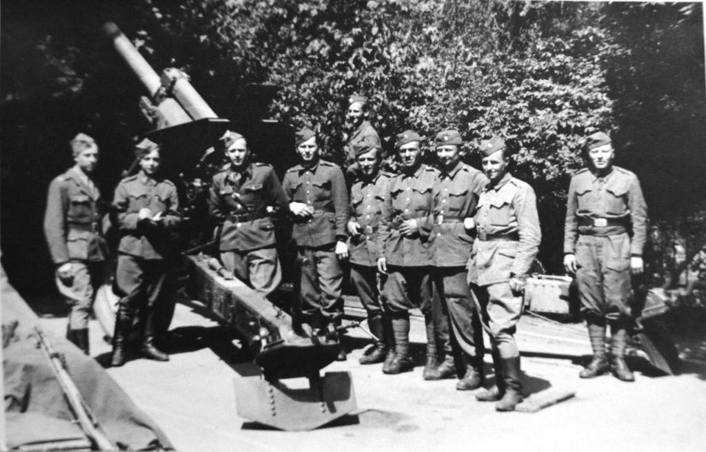 Z P R A V O D A J Major v.v. Jiří Plakoš - válečný veterán sídlo československý vojenský náhradní prapor.