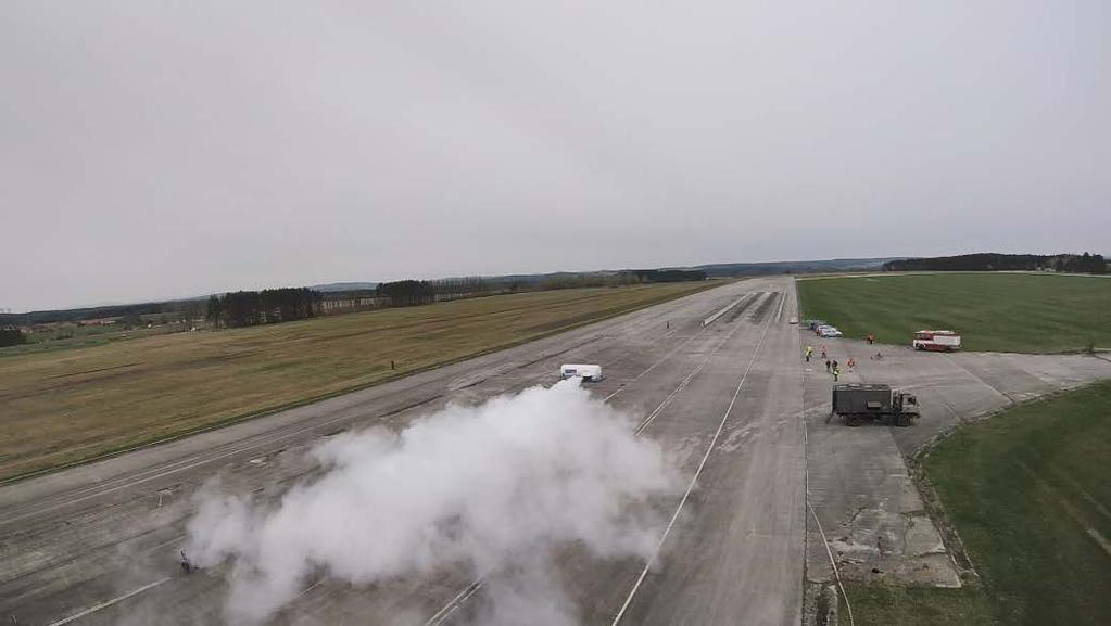 Obr. 18: Celkový pohled na rozptylující se oblak. Závěr Účelem tohoto článku bylo prezentovat jistě zajímavý a vizuálně efektní terénní experiment.