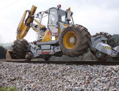 délka s lžící: 8,44 m Šířka včetně kol: 2,97 m Výška od horní hrany kolejnice: 3,70 m Výkon motoru: 99 kw Typ motoru: John Deere 4045HF285 Max.