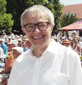 V tomto vědomí namouduši nevidím rozpor, jestliže básník oslavuje širou zemi - s velikou pravděpodobností má ve verších na mysli dokonce Zemi s velkým Z, celou planetu - zatímco zmíněná polka, vedená