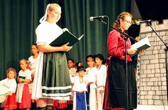 FOLKLORISTI MESTA NOVÉ ZÁMKY Zachovajme FOLKLORNE TRADICIE v Nitrianskom samosprávnom kraji Novozámocký Zlatý Levík, držiteľ Ceny primátora Mesta Nové Zámky (2001, 2014), nositeľ Ceny Národný poklad