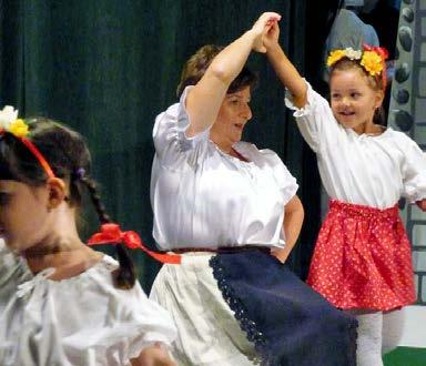 Novozámocký detský a mládežnícky folklórny súbor Matičiarik - Nové Zámky Je nositeľom Ceny Pro Urbe a Ceny primátora Mesta Nové Zámky a pracuje pri Miestnom odbore Matice slovenskej v Nových Zámkoch.